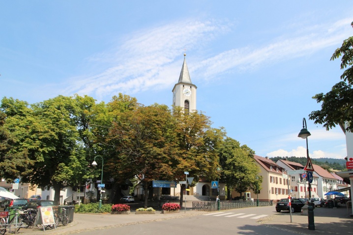 Herdermer Kirchplatz
